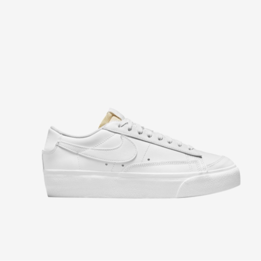 Nike low blazer platform white